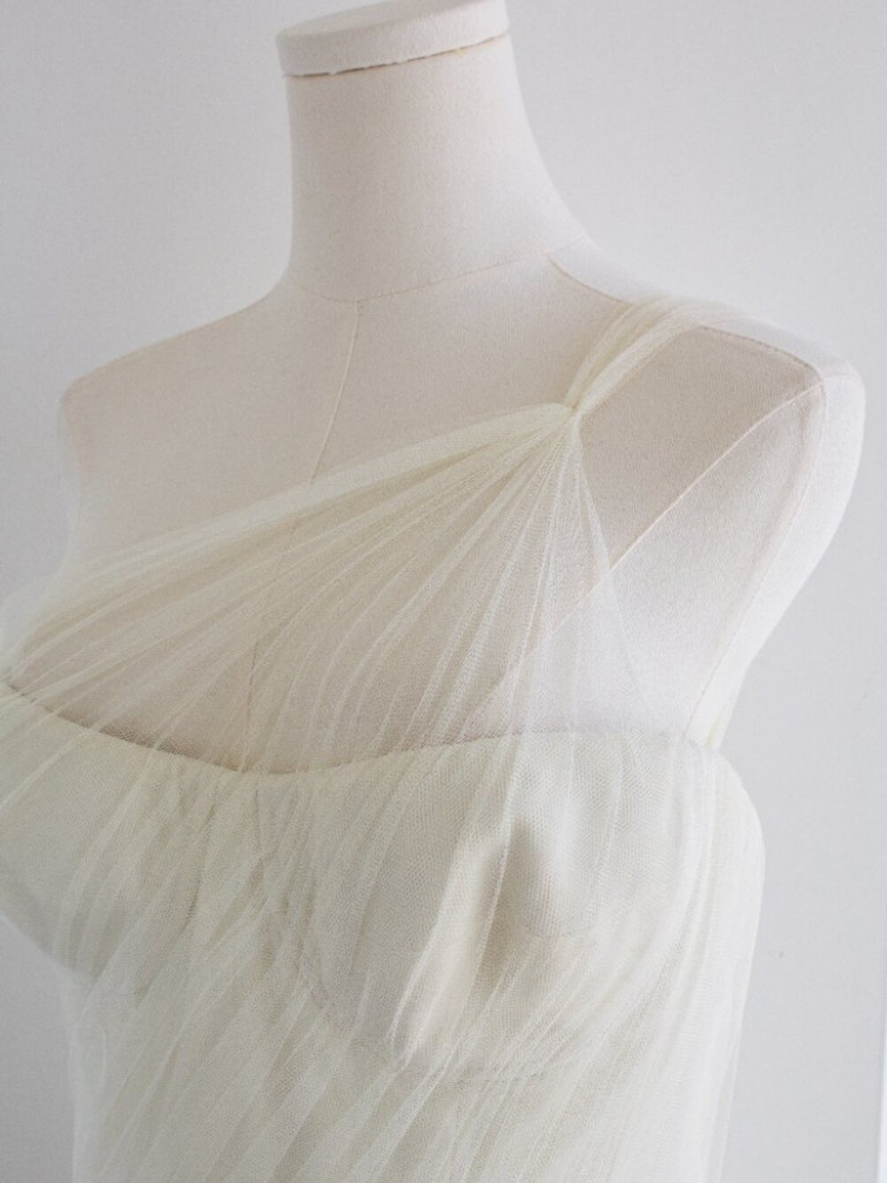 Vera Wang Farrah Ivory Gossip Girl Wedding Bridal Tulle Gown - Picture 11 of 16